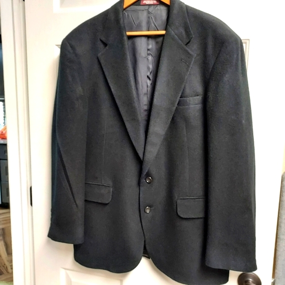 Men's Camel Hair Blazer by Evan-Picone. - Picture 9 of 16